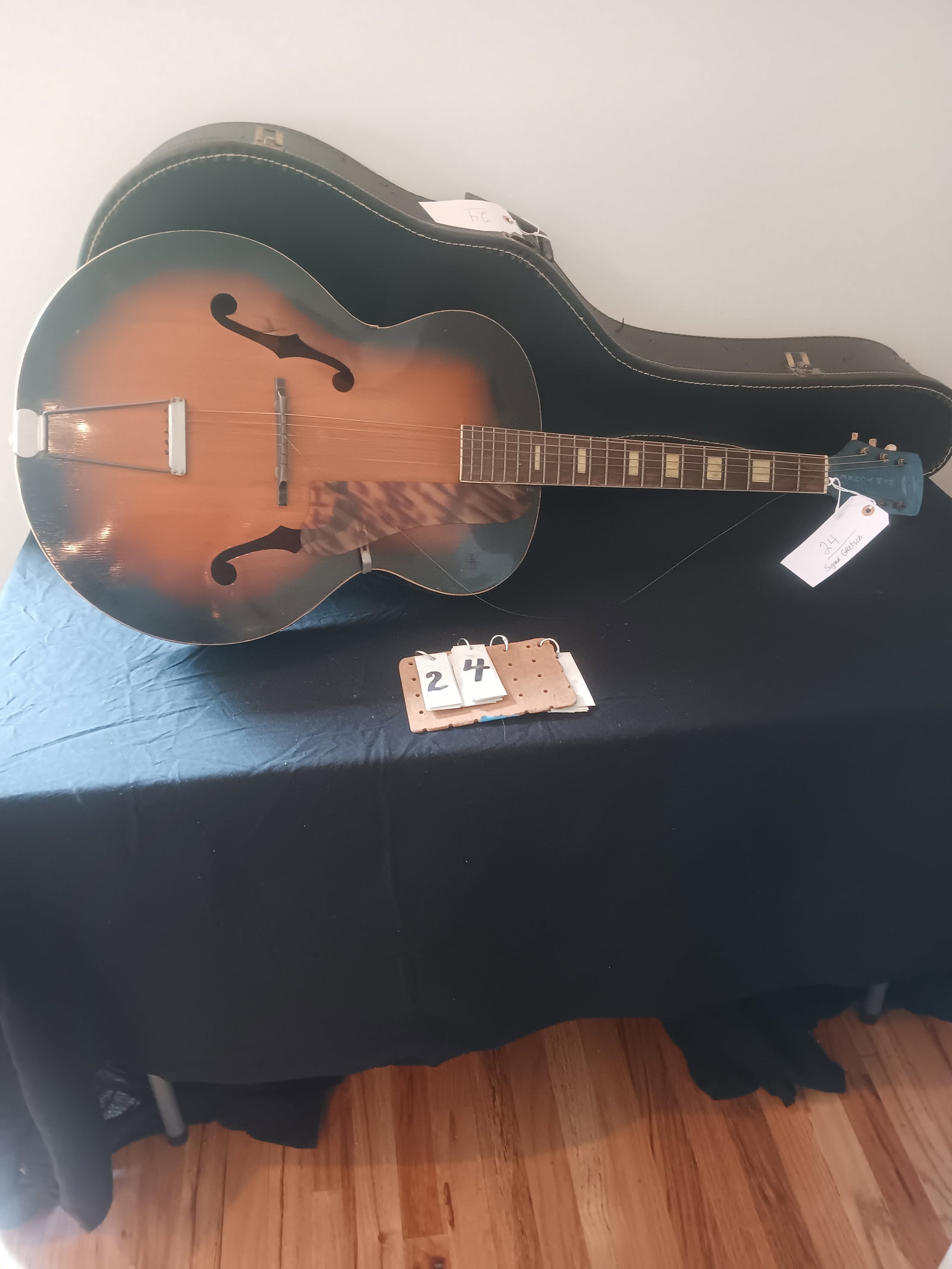 Gretsch "New Yorker" Guitar: Gretsch "New Yorker" guitar #1521 with case. In excellent playing condition. See photos. From the Dr. Thomas Fallon Collection.