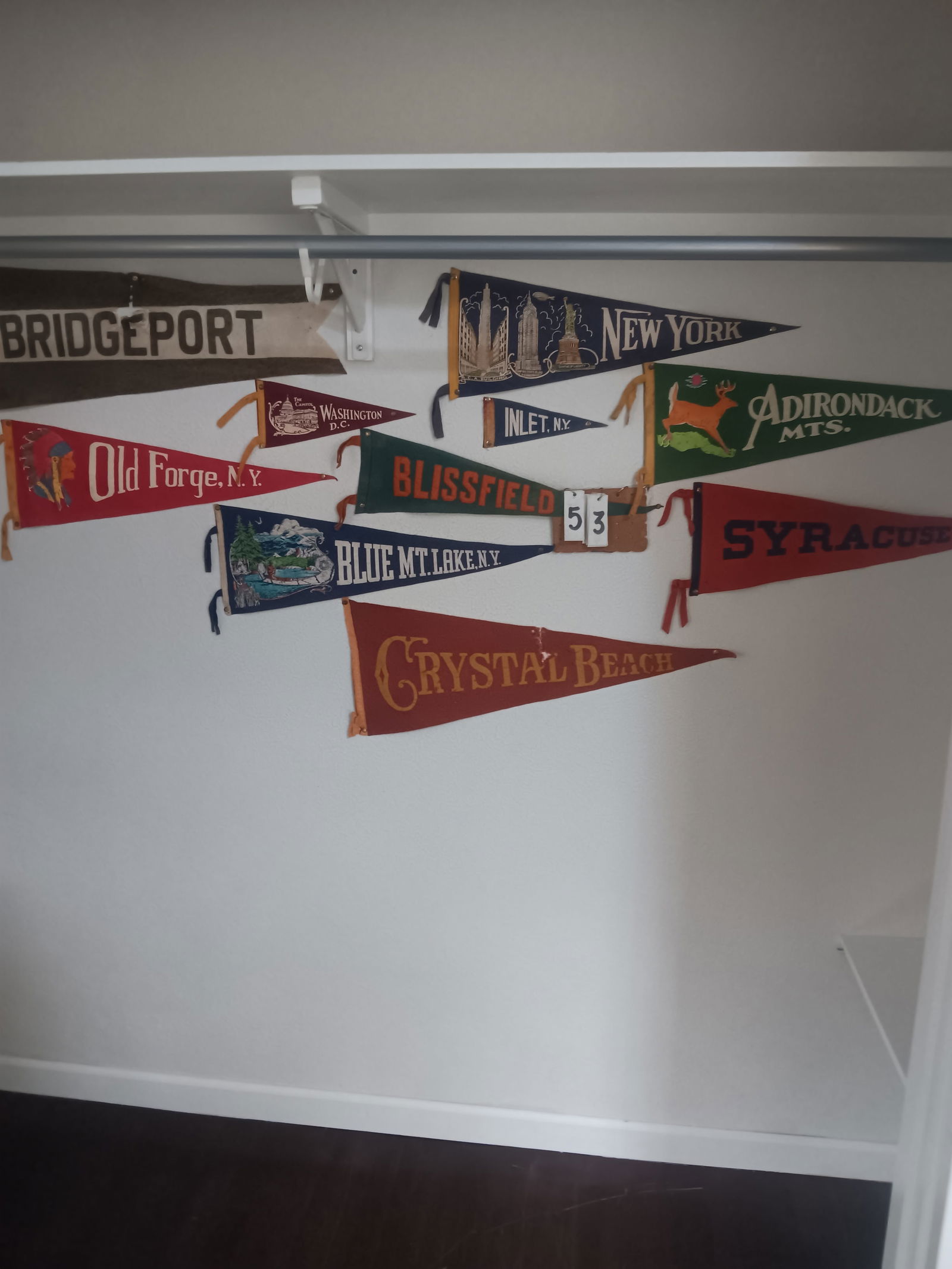 Nine Exceptional Vintage Pennants: Nine exceptional vintage pennants. Blue Mountain Lake, Bridgeport, Old Forge, Crystal Beach, Syracuse, Blissfield, Washington, New York, Adirondack Mountain, Inlet. See photos. From the Dr. Thomas Fal