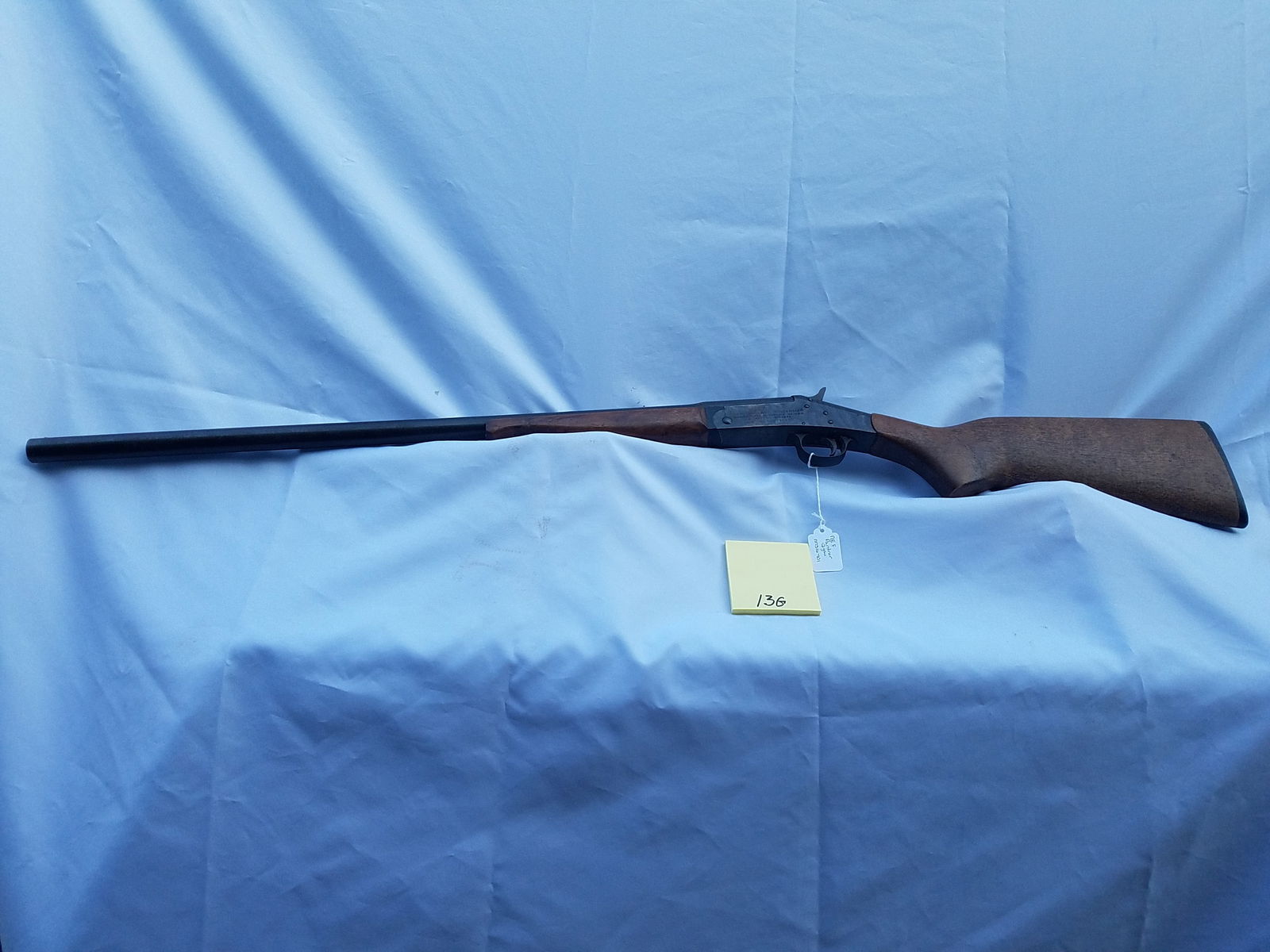 New England Arms Pardner 12 Gauge: New England Arms Pardner. 12 gauge, 3" shells. 27.5" barrel, modified choke. Has rust and pitting on the barrel. Needs cleaning. Has minor finish wear on the stock and color case hardened receiver. Se