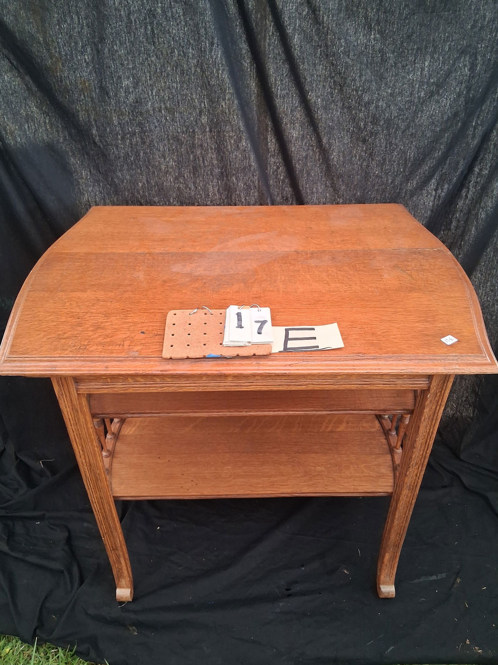 1890s Solid Quartered Oak Stand with Spindles: 1890s solid quartered oak stand with spindles, expertly refinished. 34"l x 24"w x 28"h. See photos.