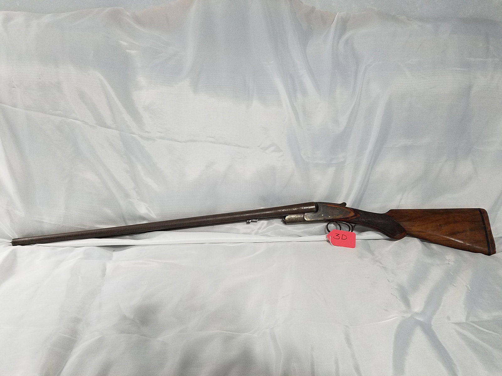 Hunter Arms/L.C. Smith SxS Shotgun: Hunter Arms/L.C. Smith side by side shotgun. Fulton, NY. 30" barrels. Missing forearm. Butt pad is damaged. Serial No. 108024. See photos.