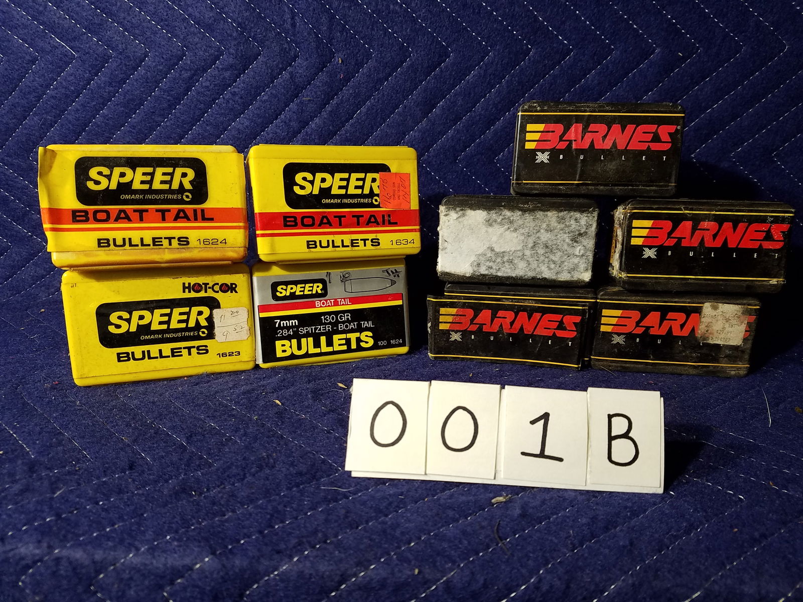 7mm Bullets: 7mm bullets. Various manufacturers. See photos.