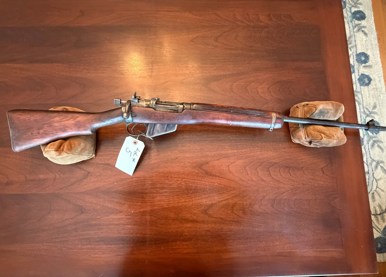 SMLE Model MK IV: SMLE Model MK IV. 303 Enfield. 24" barrel. All original, marked US Property. Some minor rusting. Serial No. 42C2819. See photos.