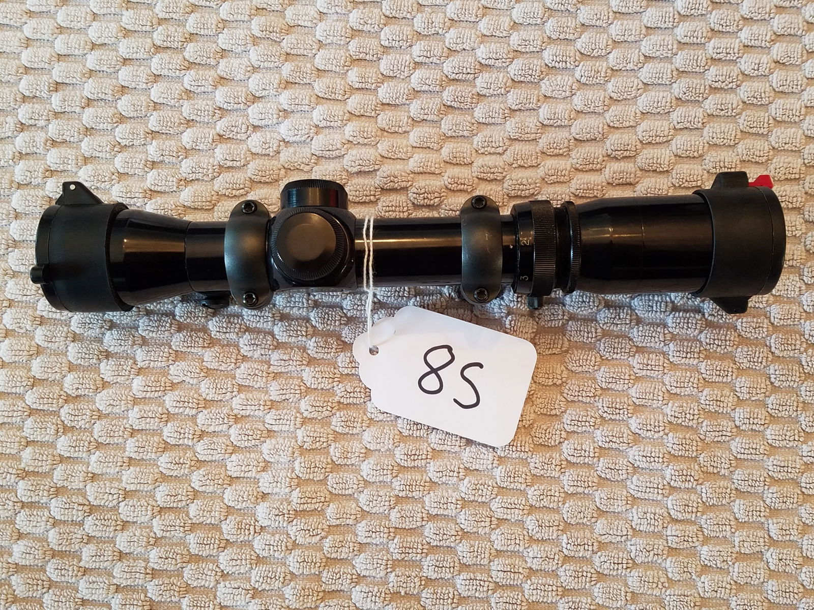 Burris 2X-7X Scope: Burris 2X-7X scope. Duplex reticle. Has Butler Creek flip up scope caps. See photos.