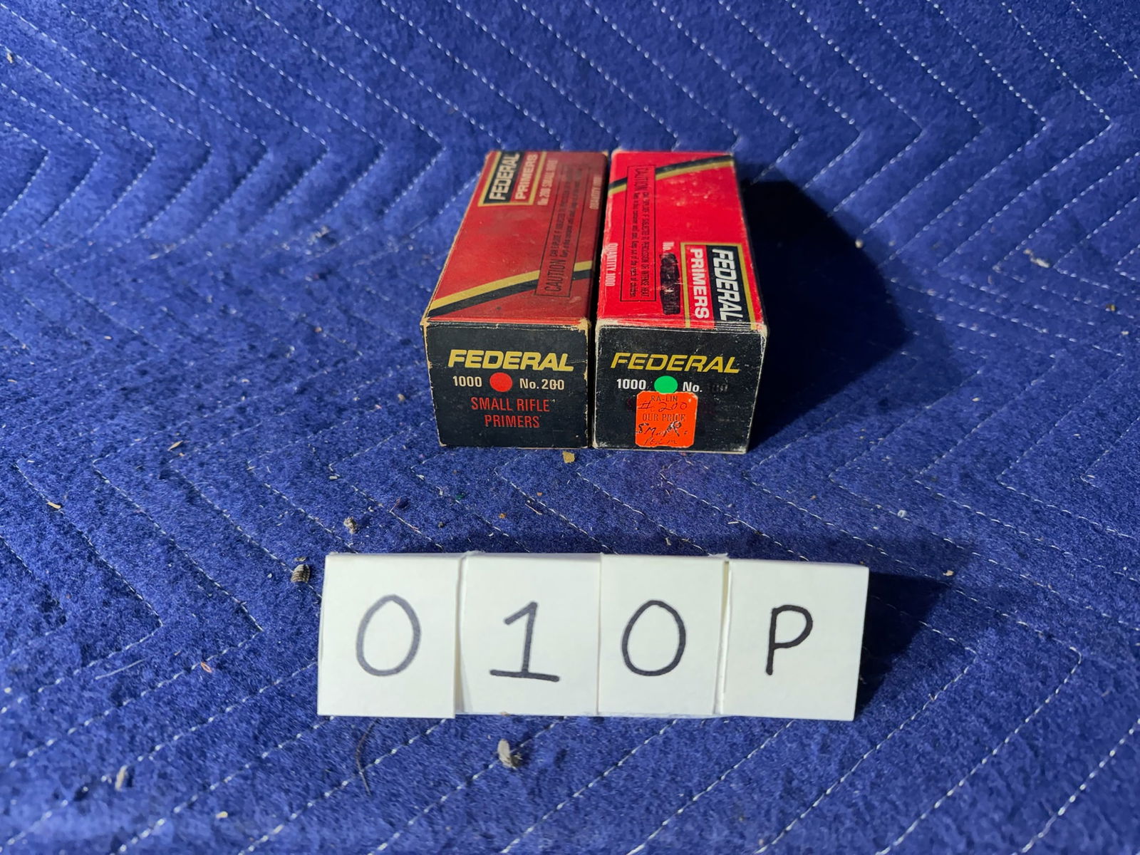 Small Rifle Primers: Small rifle primers. 2000 Federal #200 primers. See photos.