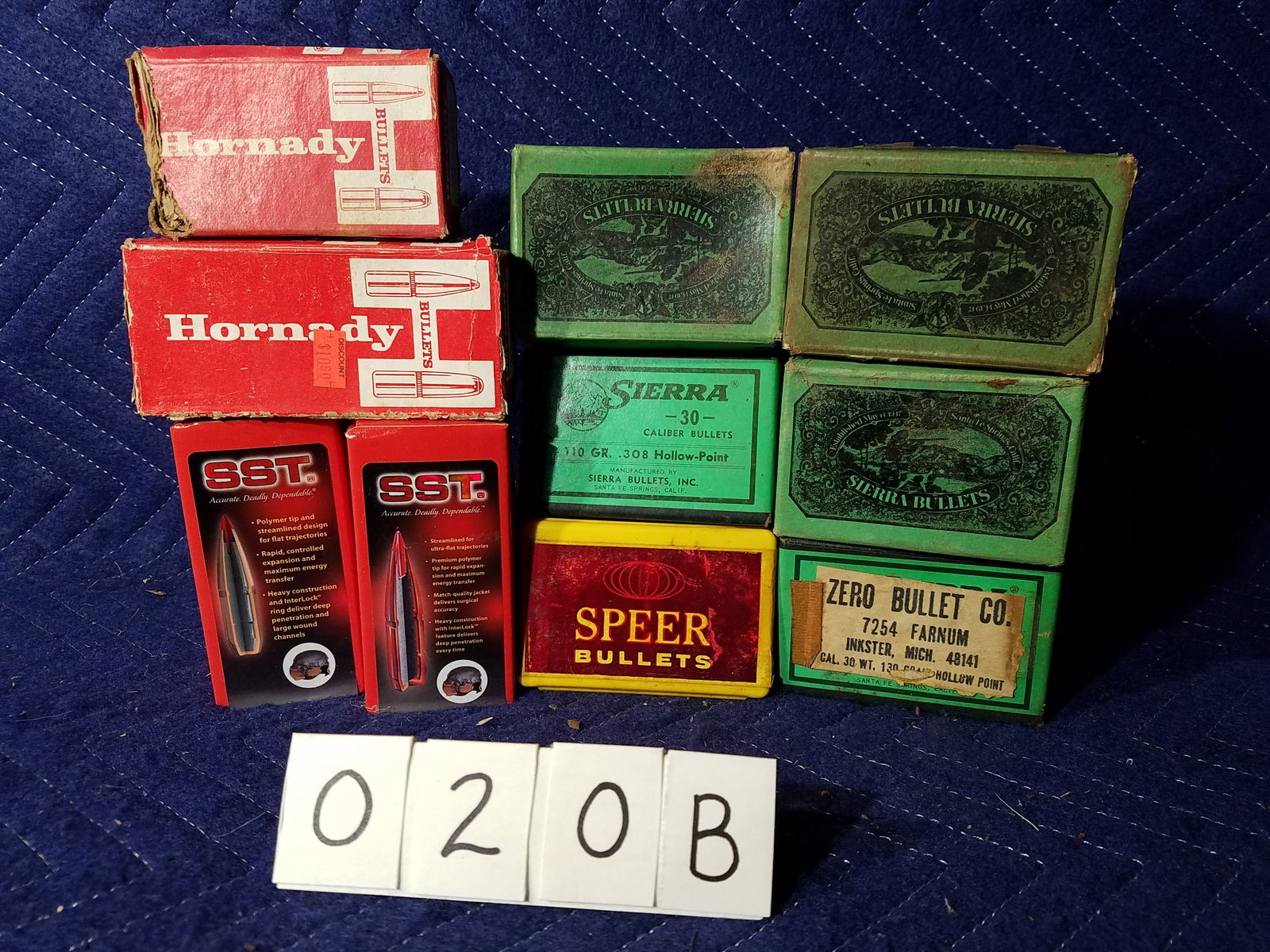 30 Caliber Bullets: 30 caliber bullets. Various manufacturers. Two Sierra partial boxes (out of the five total). See photos.