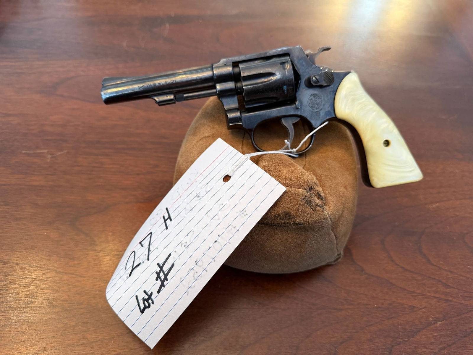 Smith & Wesson Model 31: Smith & Wesson Model 31. 32 Smith & Wesson. Serial No. H107952. See photos.