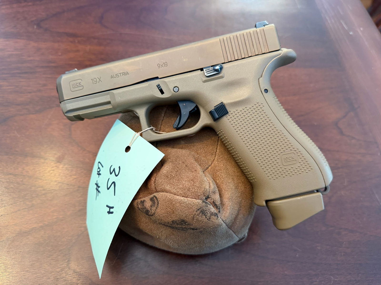 Glock Model 19X: Glock Model 19X. 9x19 (9mm). Serial No. BXBZ060. See photos.