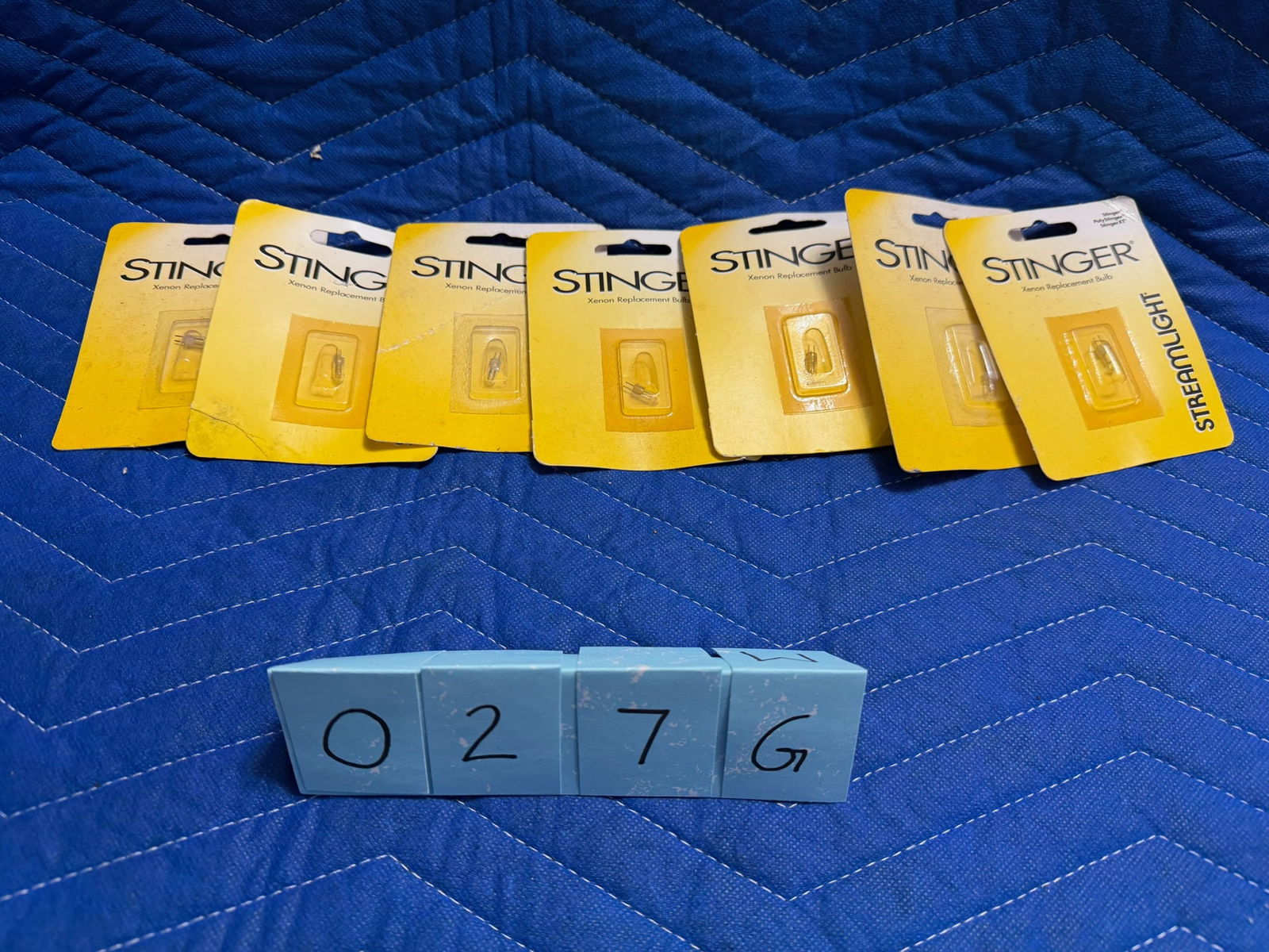 MagLite and Stinger Lightbulbs: MagLite and Stinger lightbulbs. 15 MagLite lightbulbs. Seven Stinger lightbulbs. See photos.