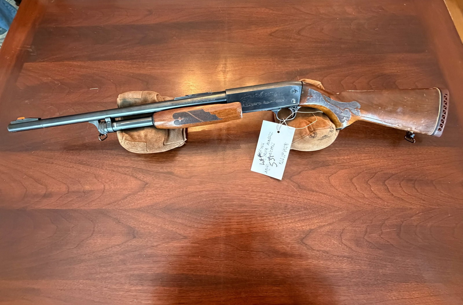 Ithaca Model 37 Deerslayer: Ithaca Model 37 Deerslayer. 12 gauge. 20" barrel. Fiber optic front sight. Drilled for scope mount. Serial No. 371441613. See photos.