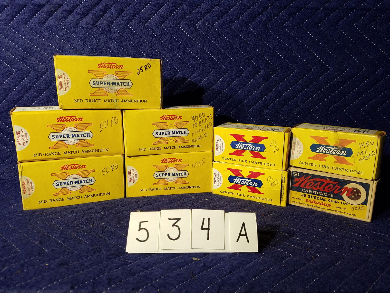 38 Special Ammo: Western 38 Special ammunition. Five boxes of 148 grain (212 rounds and 10 brass casings). Four boxes of 158 grain (164 rounds). 376 rounds and 10 brass casings total. See photos.