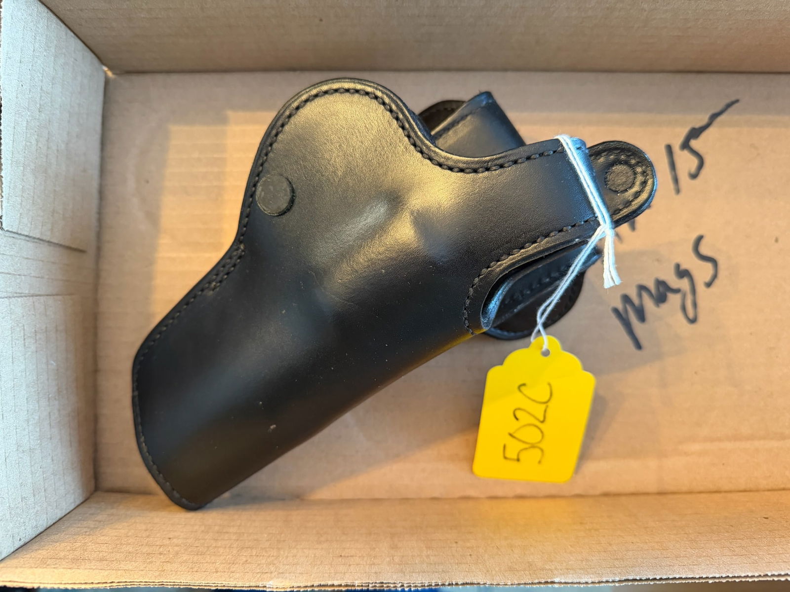 Davis Leather Co. Holster for Ruger GP100: Davis Leather Co. holster for Ruger GP100. Right hand. See photos.