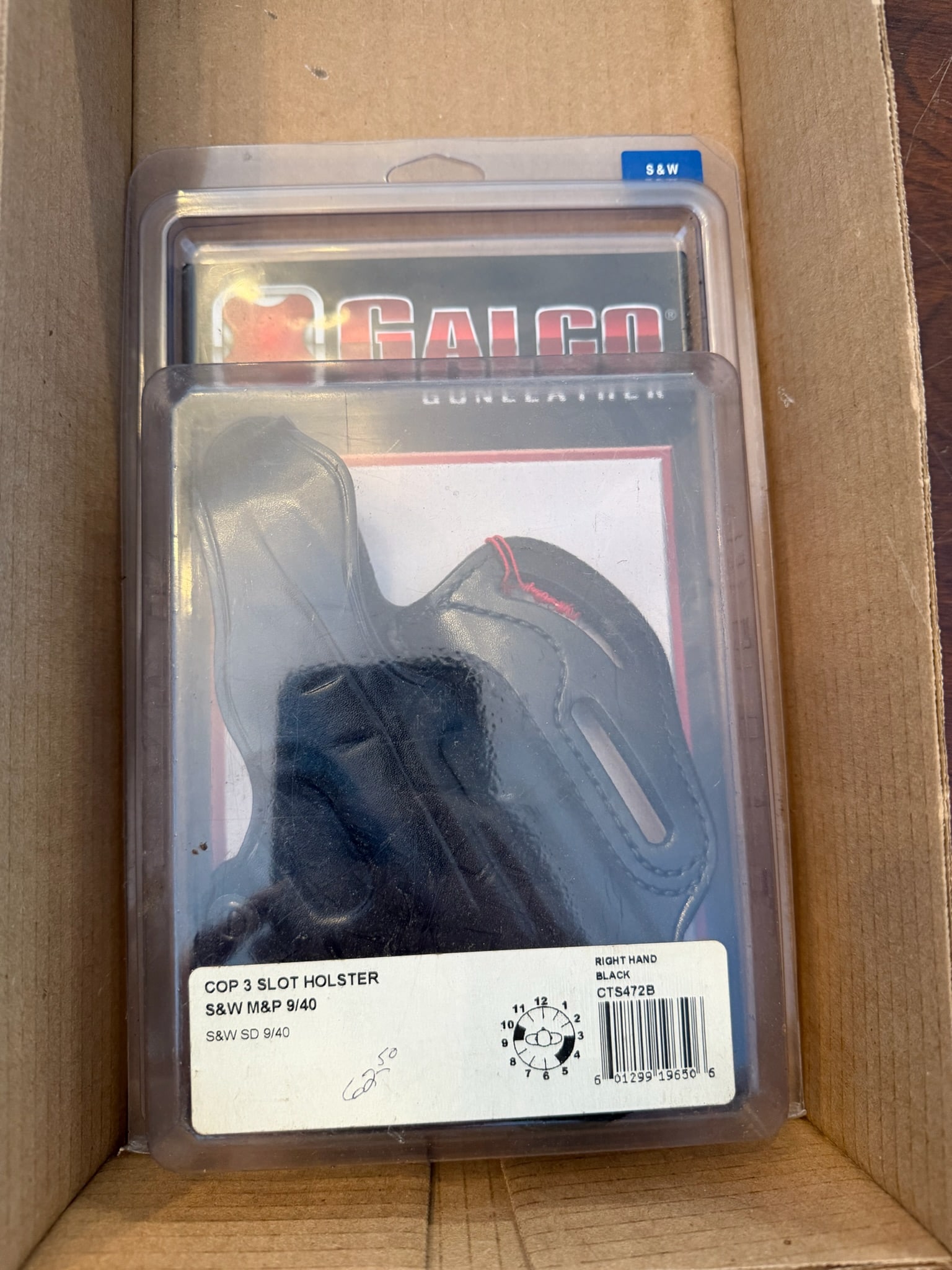 Galco GunLeather Cop 3 Slot Holster: Galco GunLeather Cop 3 Slot right hand holster. Smith & Wesson M&P 9/40. Smith & Wesson SD 9/40. New in the box. See photos.