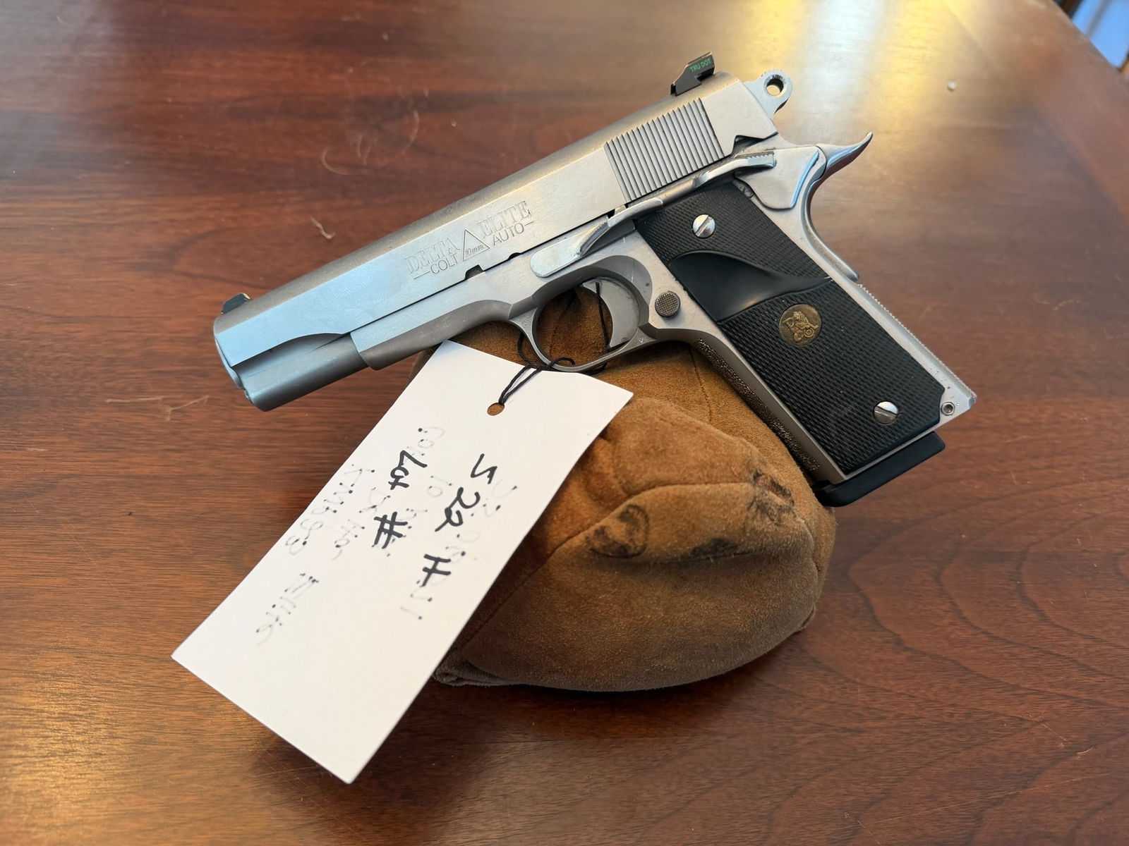 Colt Delta Elite (1 of 2)