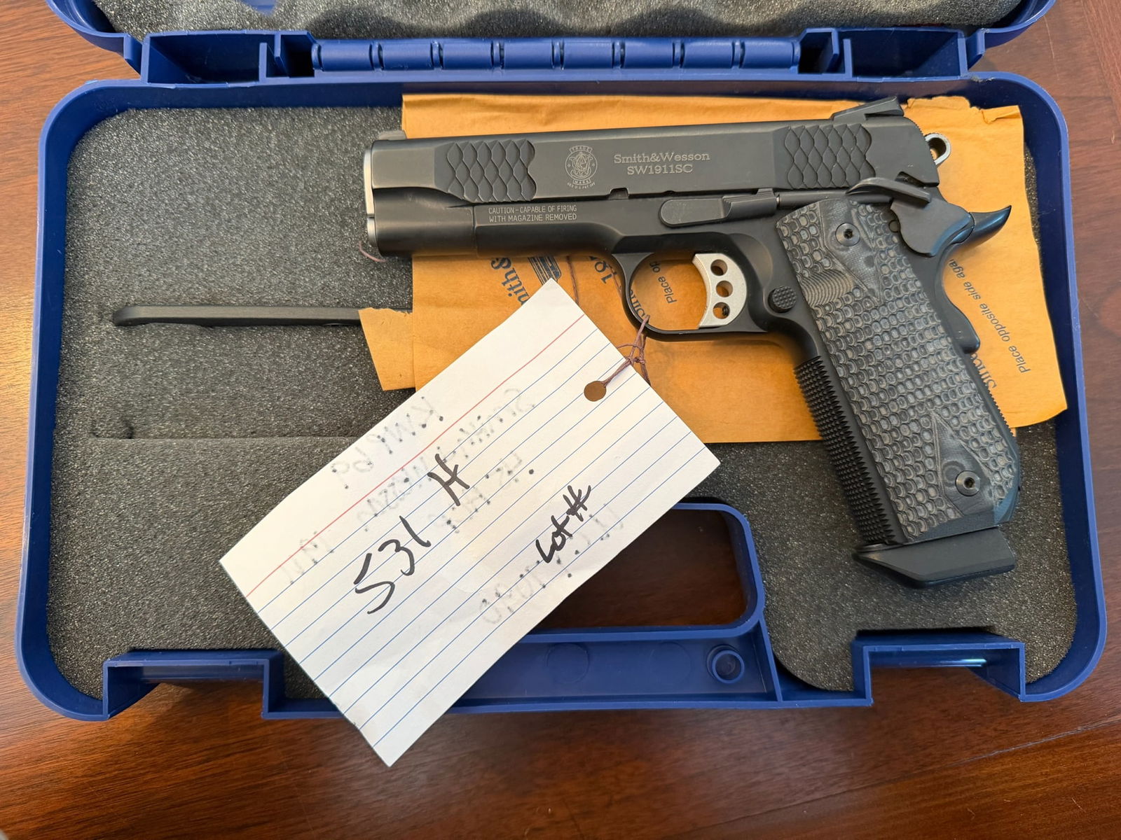 Smith & Wesson Model SW1911SC (1 of 4)
