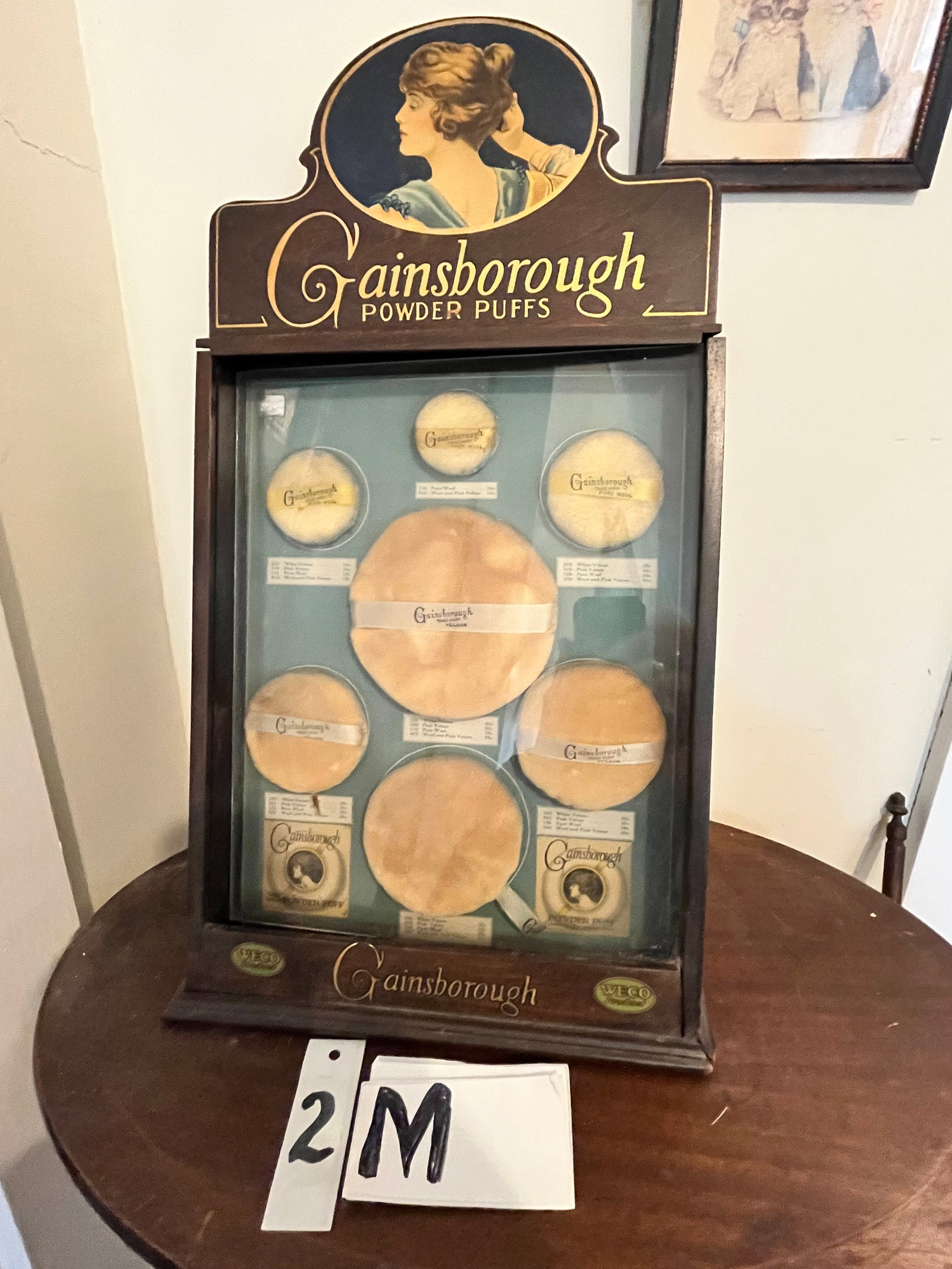 Excellent Gainsborough Powder Puff Country Tabletop Display Case: Excellent Gainsborough Powder Puff Country tabletop display case by Weco circa early 1900s. See photos. Please read the Terms and Conditions of this auction THOROUGHLY for IMPORTANT bidder