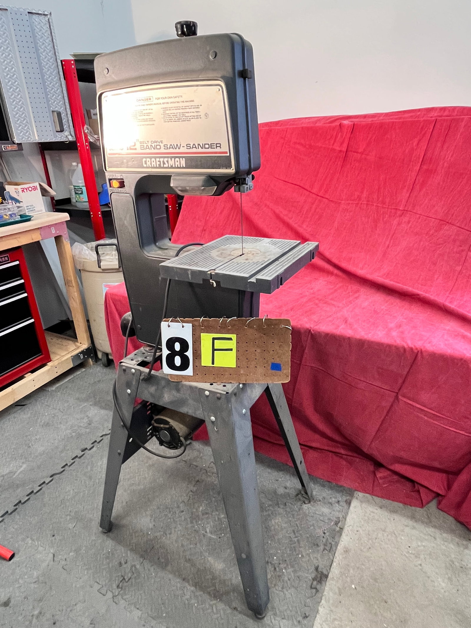 12" Craftsman Flor Model Band Saw: 12" Craftsman floor model band saw. Saw Sander. 21"w x 28"d x 65.5"h. See photos. Please read the Terms and Conditions of this auction THOROUGHLY for IMPORTANT bidder information.