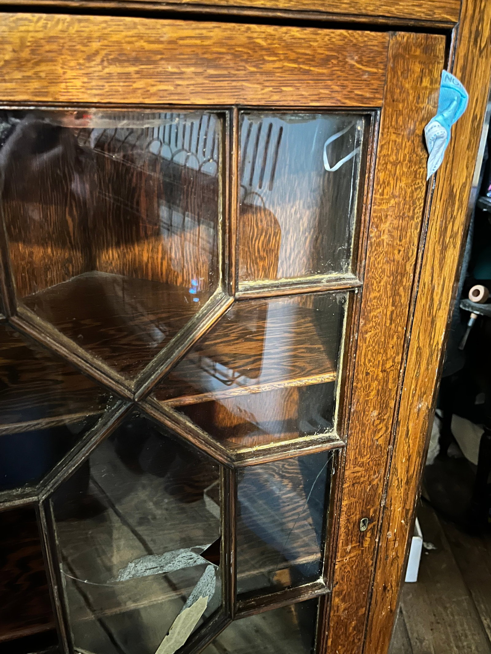 1900s Oak Hanging Corner Cabinet - 2