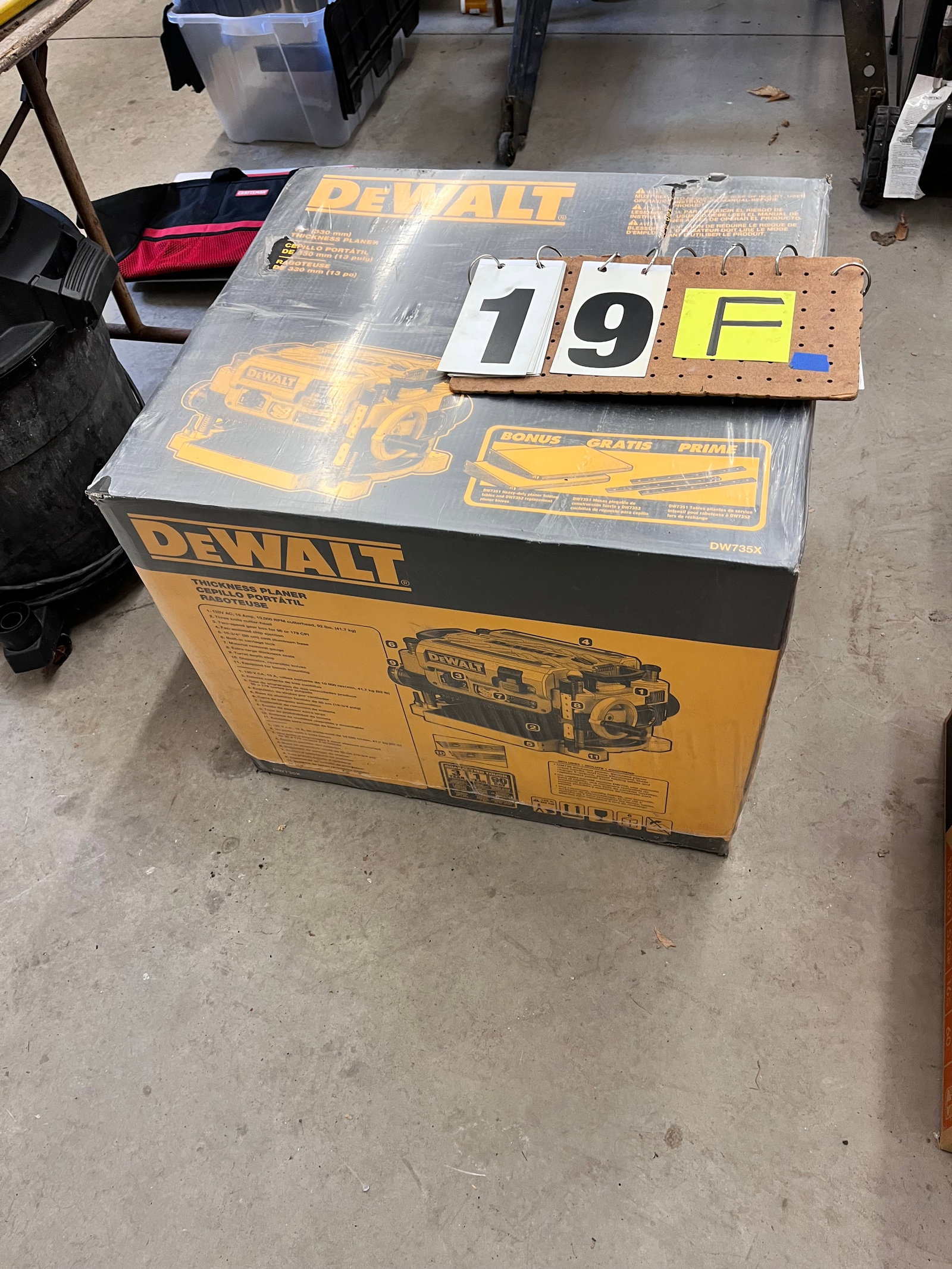 New 13" DeWalt Planer (1 of 3)