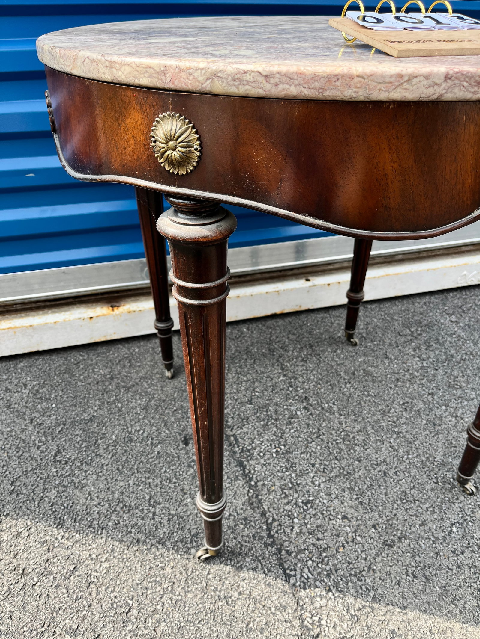 Contemporary Round Marble Top Table - 2