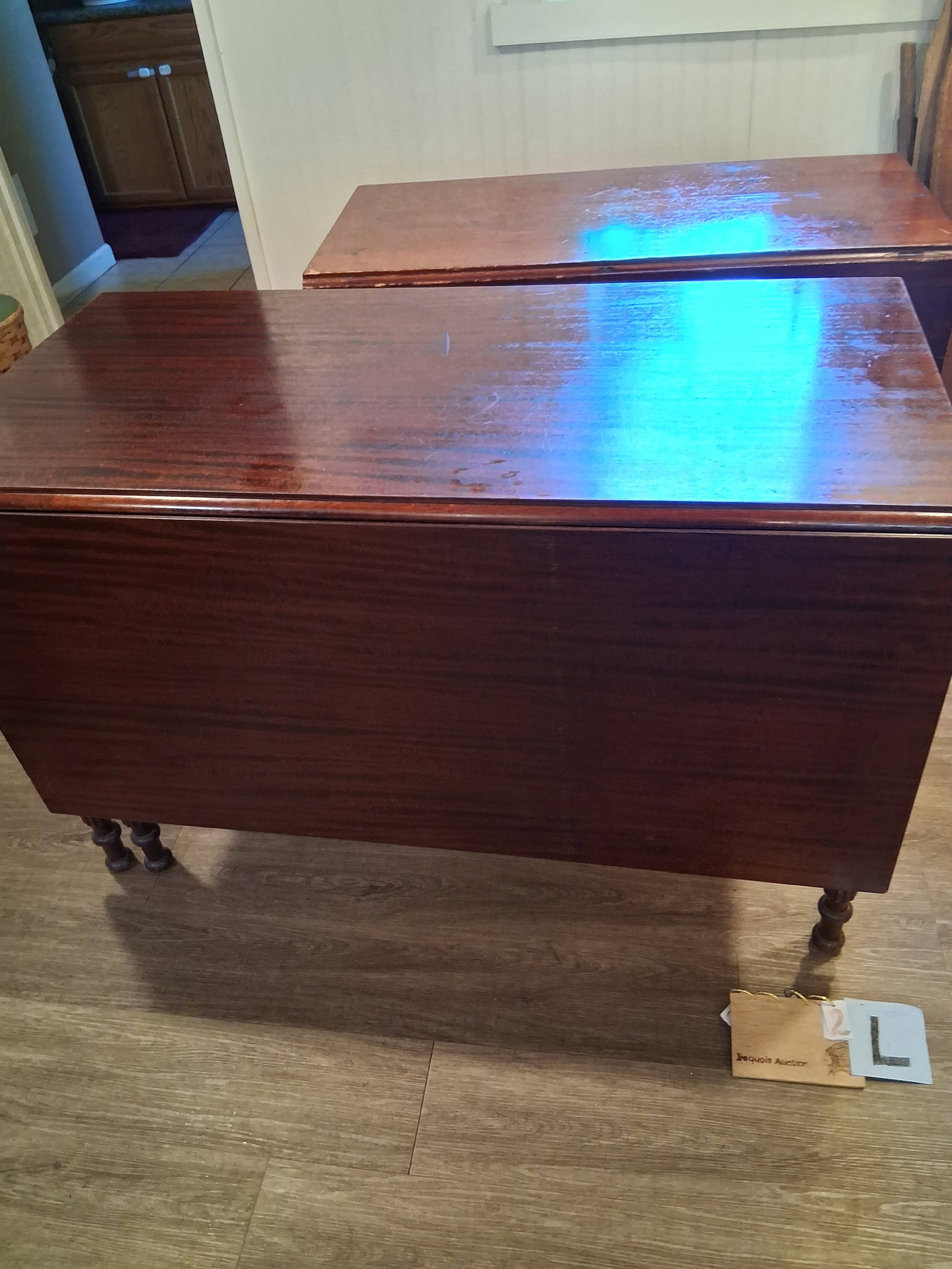 Excellent 1860s American Mahogany Swing Leg Drop Leaf Table (1 of 3)