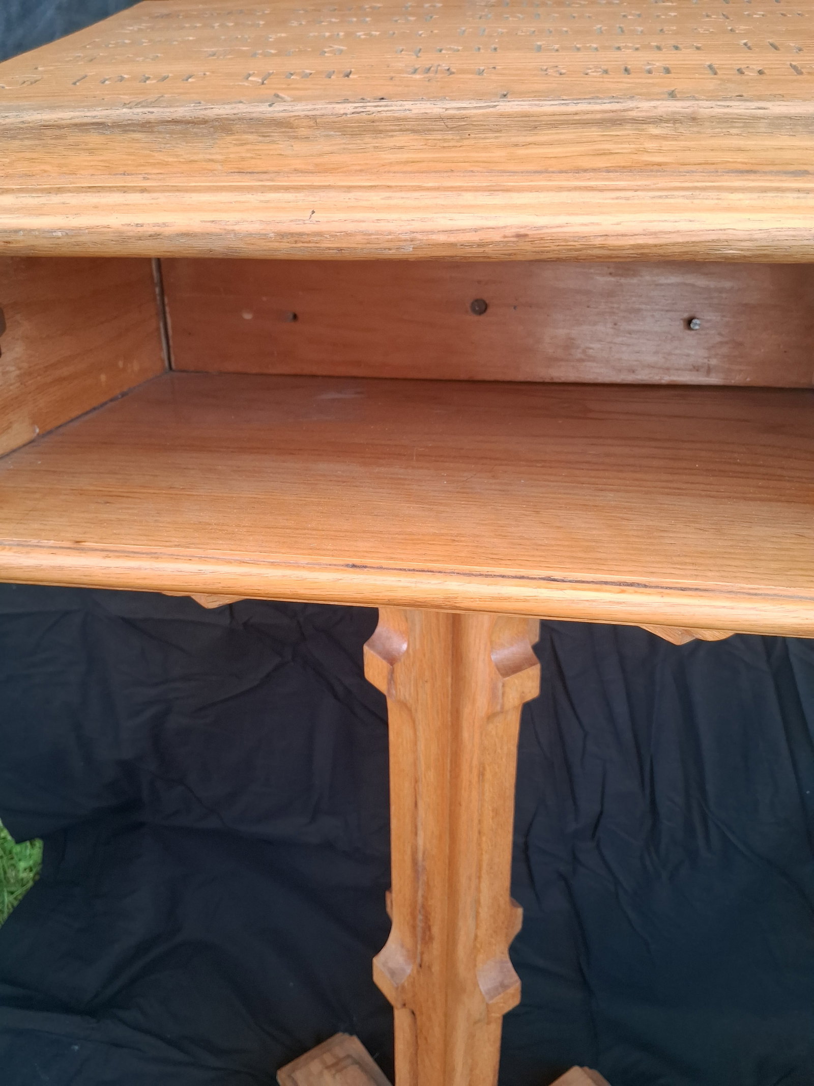 Rare Solid Oak Eagle Carved Podium - 6