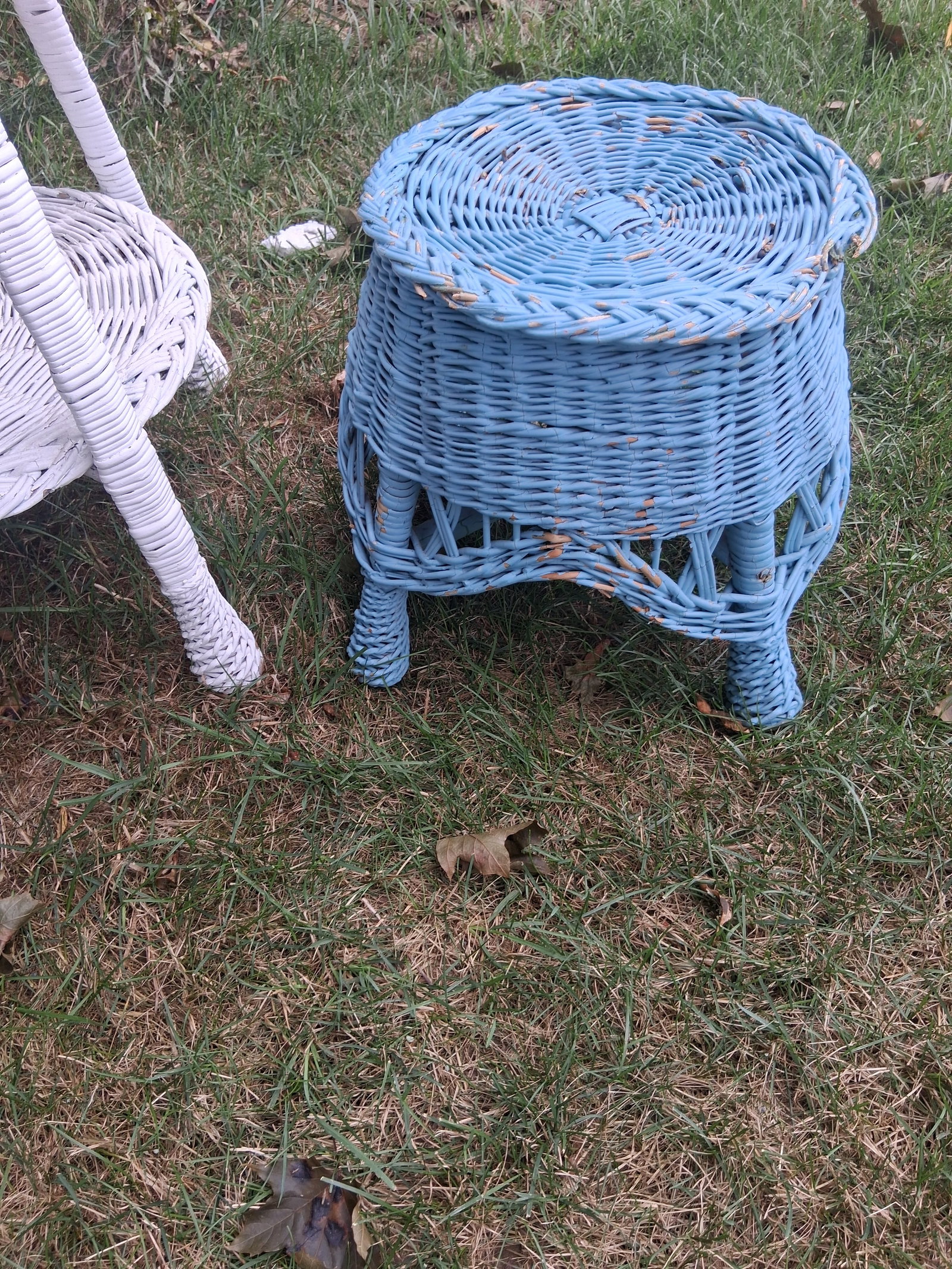 Five Piece 1900s Bar Harbor Painted Wicker Set - 9