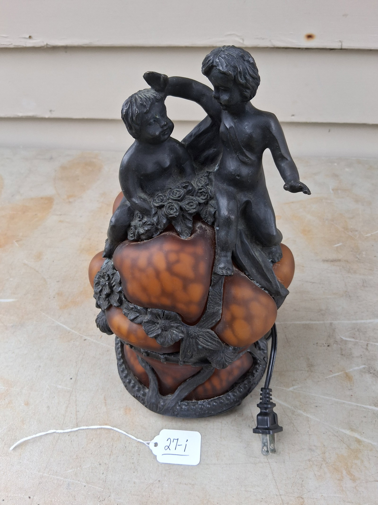 Contemporary Blown Out Art Glass Two Cherub Electric Lamp: Contemporary blown out art glass two cherub electric lamp. 6.5"w x 6"d x 12"h. See photos. Please read the Terms and Conditions of this auction THOROUGHLY for IMPORTANT bidder information.