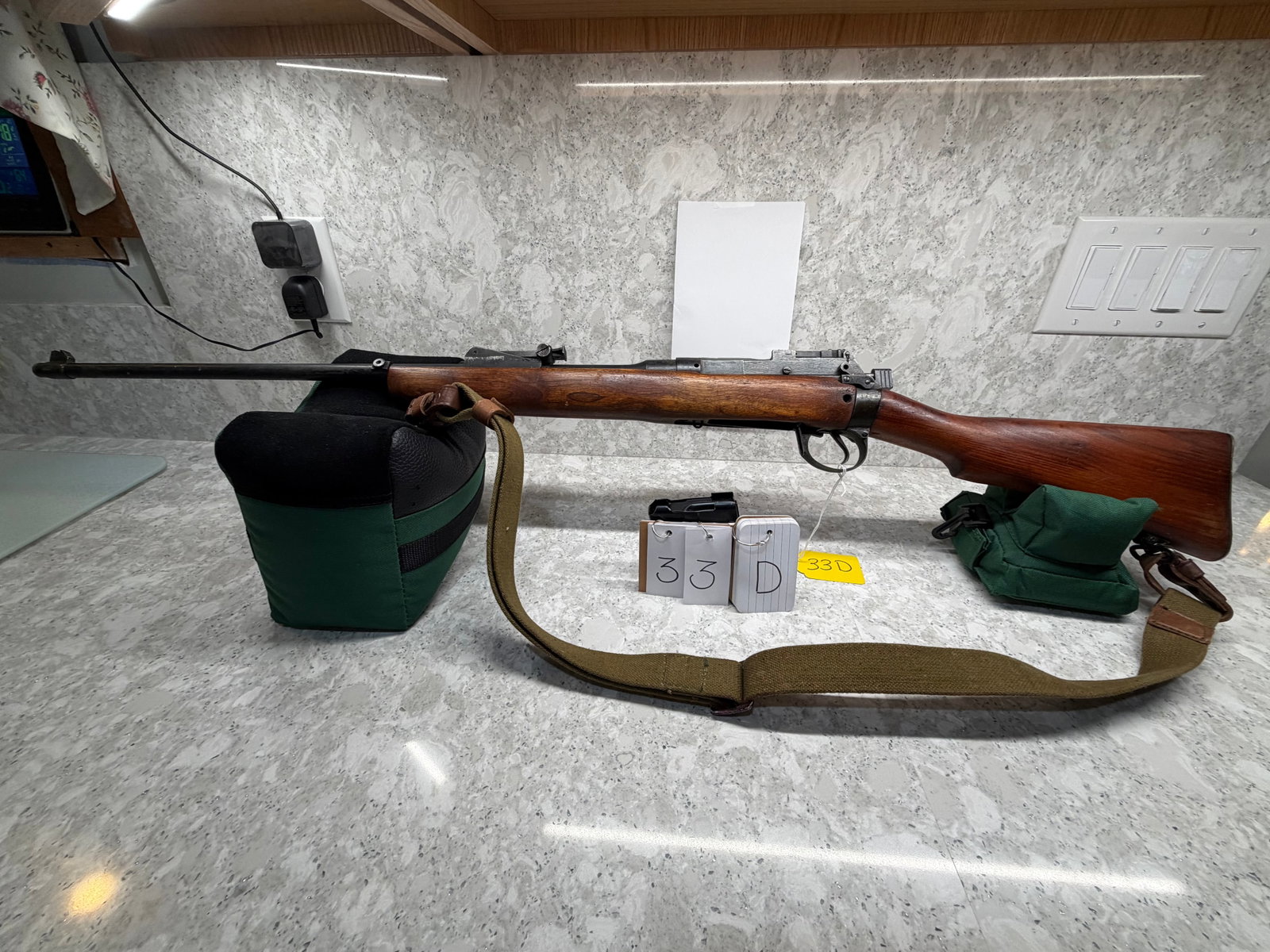 Lee Enfield Number 4 Mark I: Lee Enfield Number 4 Mark I. 303 British. 25" barrel. In overall good condition. Serial No. S6512. See photos. Please read the Terms and Conditions of this auction THOROUGHLY for IMPORTANT bidder