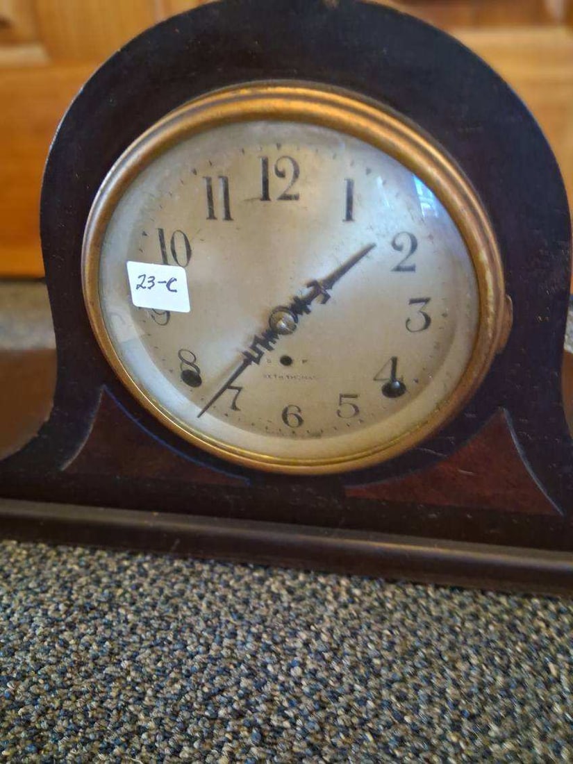Two 1890s American Key Wind Clocks - 5