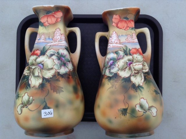 Pair of Nippon vases (1 of 2)