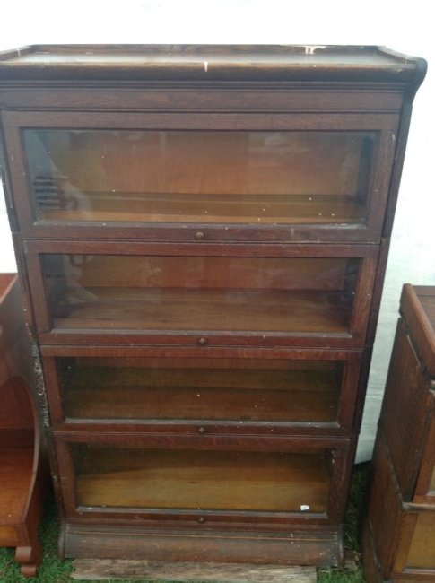 Oak 4 section stacked bookcase (1 of 2)