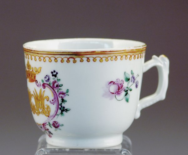 Chinese Export porcelain European market armorial c