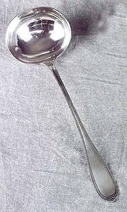 American coin silver ladle, by Platt & Bro New Yor: American coin silver ladle, by Platt & Bro New York, NY, circa 1825 oval bowl, 'Bead' pattern, without initials. (Good original condition)@Size:L13 1/2", 196 grams