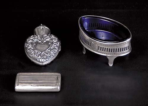 English sterling domestic items London 1797-1804,: English sterling domestic items London 1797-1804, and Birmingham 1901 George III footed reticulated salt with cobalt liner, H1 7/8" L3 1/2"; George III snuff box, L2 1/2" W1 3/8"; Edwardian green glas