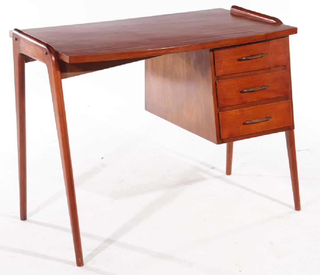 GOOD MODERN 3 DRAWER DESK TAPERED LEGS 1960 (1 of 5)