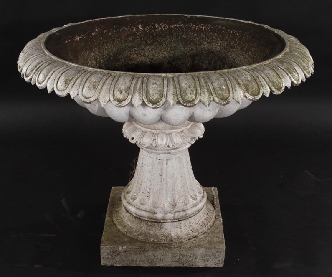 FISKE CAST IRON GARDEN URN FLUTED SOCLE C.1890 (1 of 5)