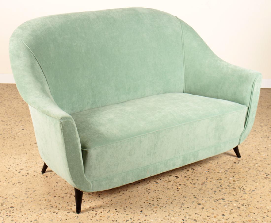 MID CENTURY MODERN ITALIAN UPHOLSTERED SOFA C1960 (1 of 4)