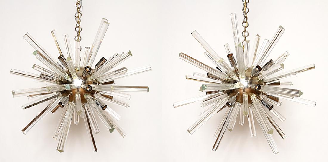 A PAIR OF MURANO GLASS SPUTNIK STYLE CHANDELIERS (1 of 7)