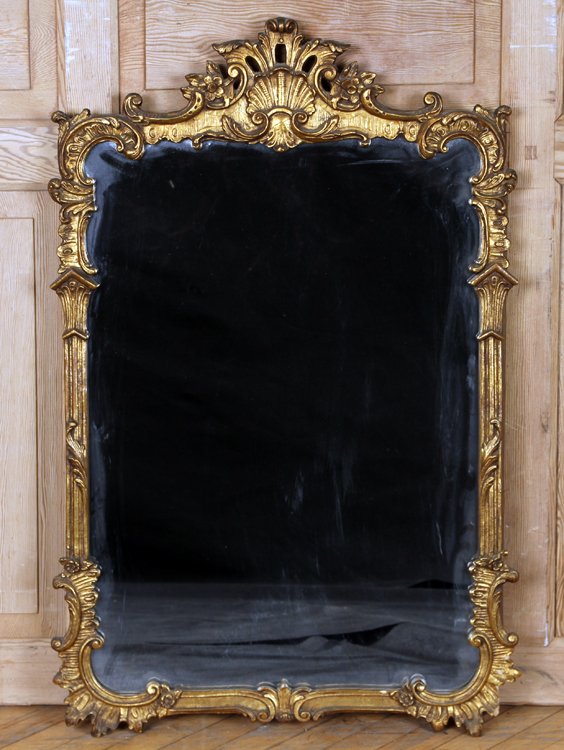 GILT GESSO ITALIAN ROCOCO STYLE MIRROR C.1950: A gilt and gesso Italian Rococo style mirror circa 1950. Ht: 43" Wd: 28"