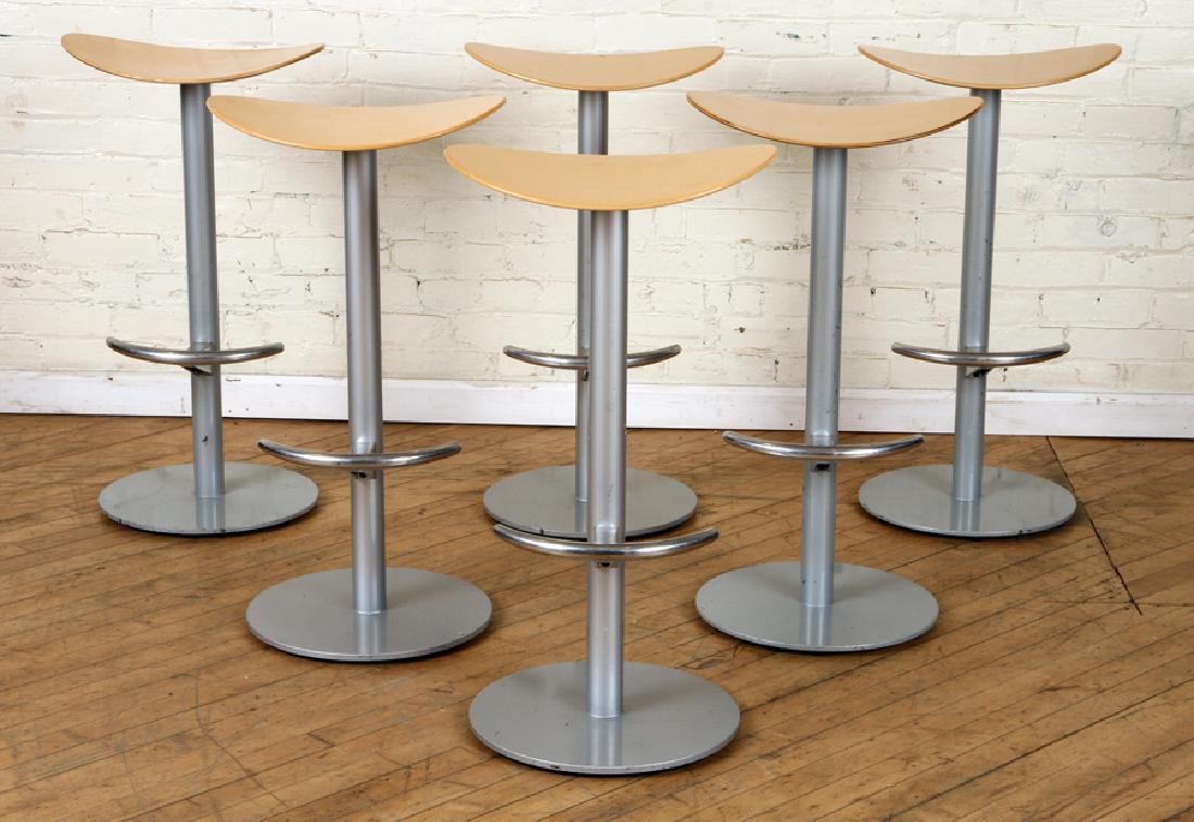 SET 6 WOOD AND IRON BAR STOOLS BY BRAYTON (1 of 4)