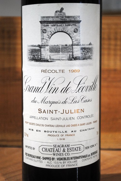 A COLLECTION OF ESTATE WINE 12 BOTTLES: A collection of Estate wine consisting of twelve bottles. Twelve 750 ml bottles of Grand Vin de Leoville du Marquis de Las Cases Saint-Julien 1989. The consignor purchased the wine being offered from 