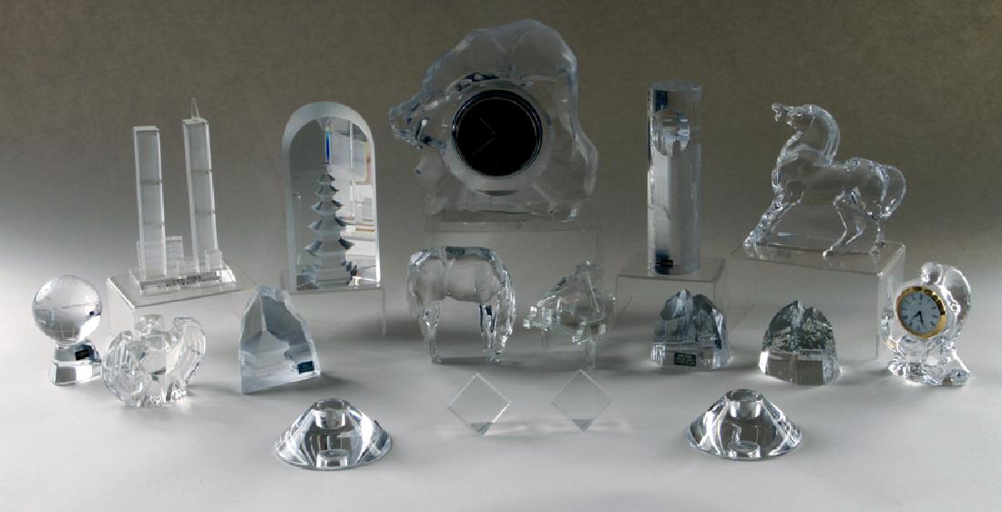 SEVENTEEN PIECES JAPANESE HOYA AND OTHER CRYSTAL: A seventeen piece collection of marked Japanese Hoya and other crystal articles.