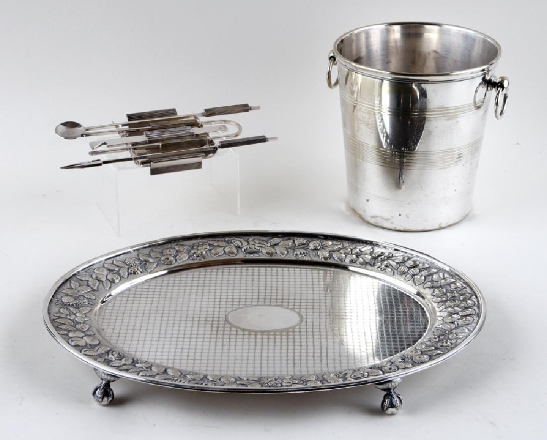 THREE PIECE LOT OF SILVERPLATE TABLE ARTICLES (1 of 7)