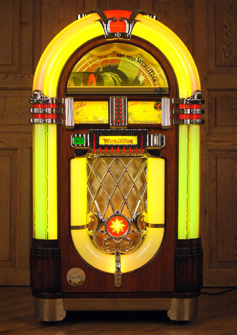 COIN OPERATED WURLITZER JUKEBOX MODEL 820 (1 of 9)