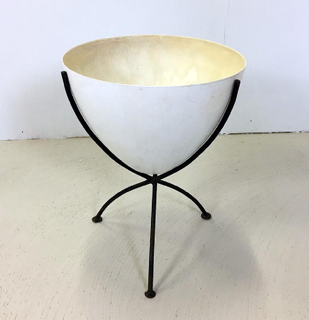 MID CENTURY MODERN BULLET FORM GARDEN PLANTER (1 of 2)