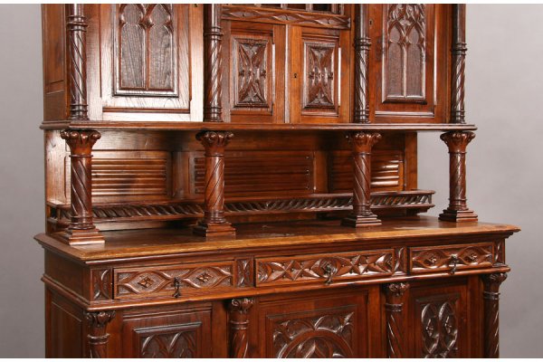 High gothic oak cabinet sideboard circa 1880 - 4