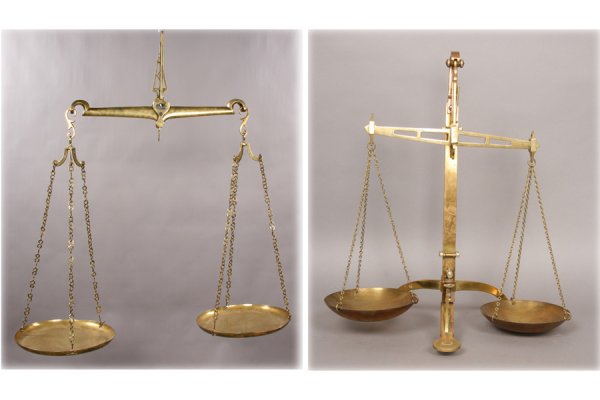 Lot of two antique brass scales circa 19