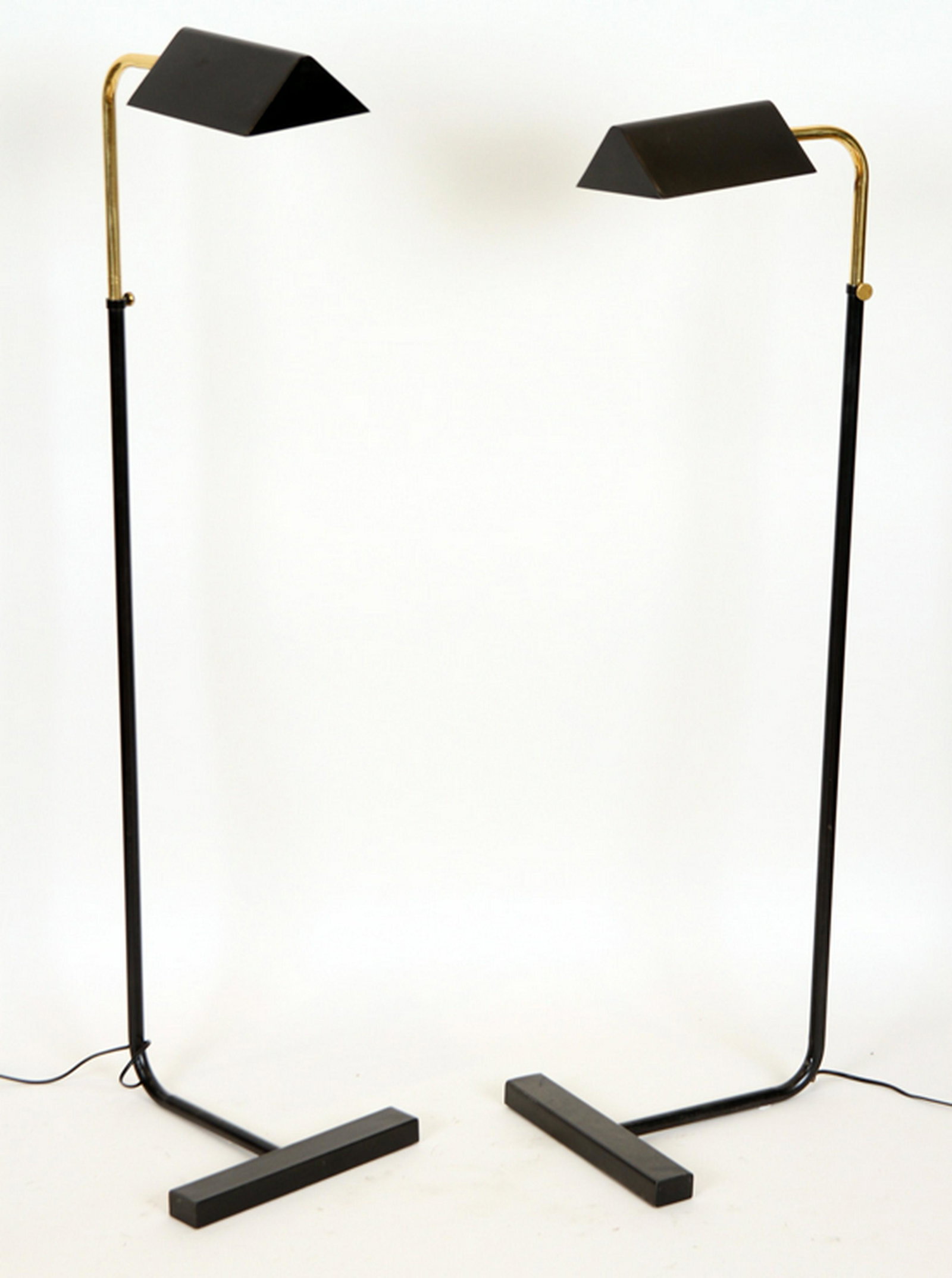 PAIR BRASS IRON FLOOR LAMPS MANNER CEDRIC HARTMAN (1 of 4)