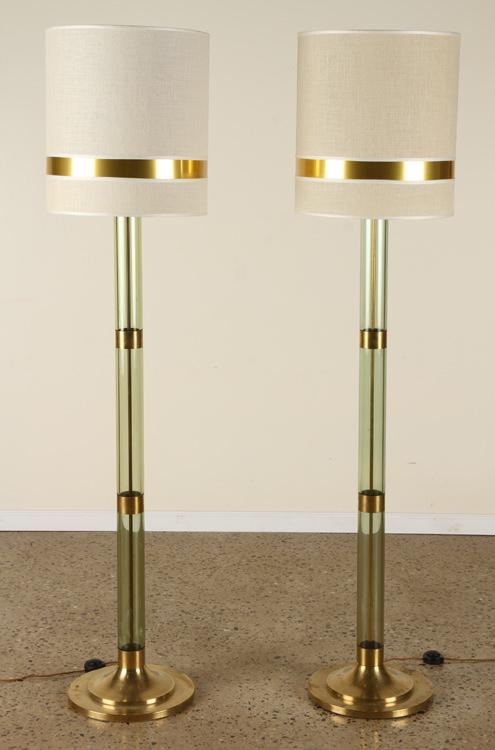 PAIR ITALIAN LUCITE AND BRASS FLOOR LAMPS C.1960 (1 of 5)